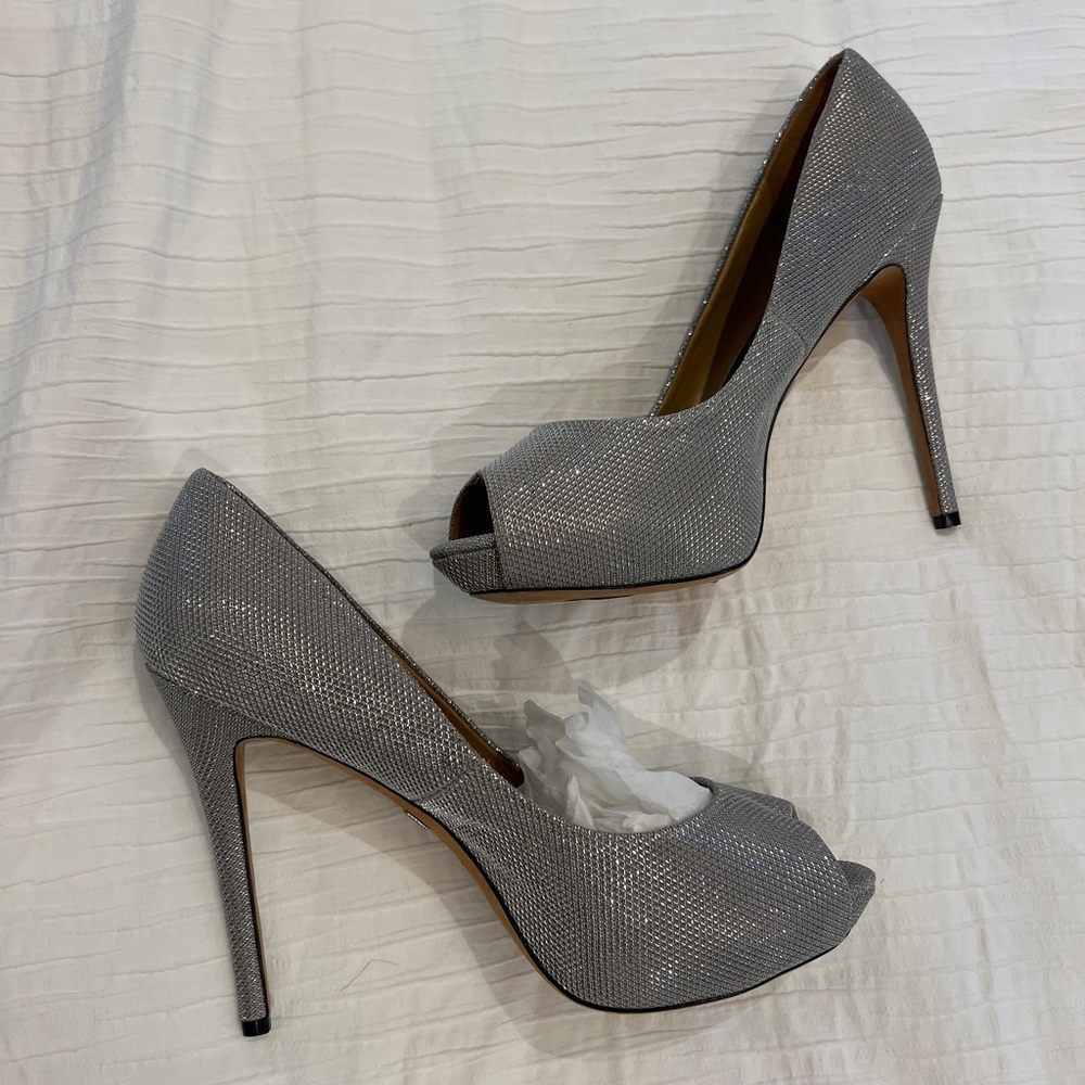 Badgley Mischka Silver Peep-Toe Heels